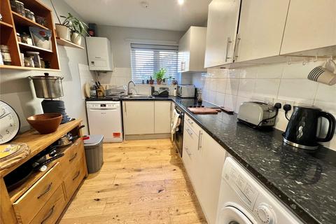 3 bedroom end of terrace house to rent, Edith Road, London, N11