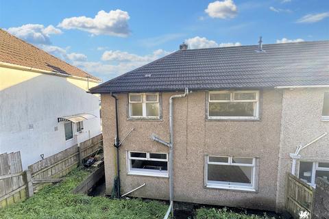 3 bedroom end of terrace house for sale, Belvedere Avenue, Carmarthen