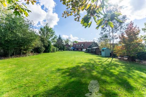 5 bedroom detached house for sale, Wymondham Road, Wreningham, Norwich, Norfolk, NR16