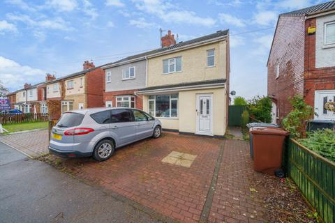 3 bedroom semi-detached house for sale, St. Helens Avenue, Lincoln, Lincolnshire, LN6