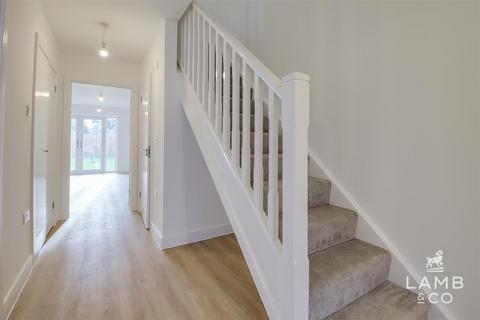 4 bedroom detached house for sale, Paddocks Lane, Harwich CO12