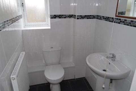 3 bedroom semi-detached house to rent, Heolgerrig, Merthyr Tydfil CF48