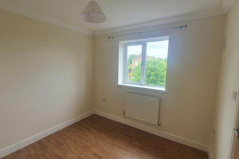 3 bedroom semi-detached house to rent, Heolgerrig, Merthyr Tydfil CF48