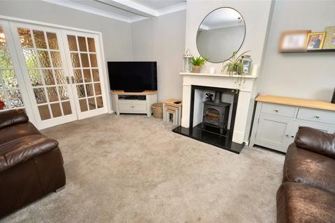 4 bedroom semi-detached house for sale, Moseley Wood Gardens, Cookridge, Leeds