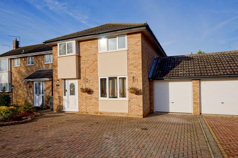 4 bedroom detached house for sale, Gloucester Road, Sawtry, Huntingdon, PE28