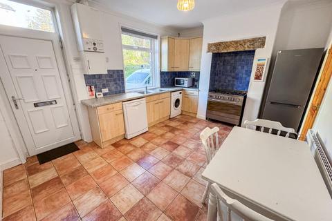 2 bedroom terraced house to rent, Bradley Terrace, Leeds