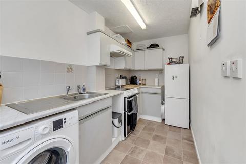 2 bedroom semi-detached house for sale, Hepworth Avenue, Bury St. Edmunds