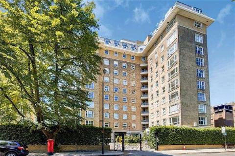 3 bedroom apartment to rent, Boydell Court, London