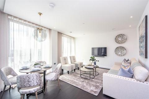 2 bedroom flat to rent, Charles Clowes Walk, SW11