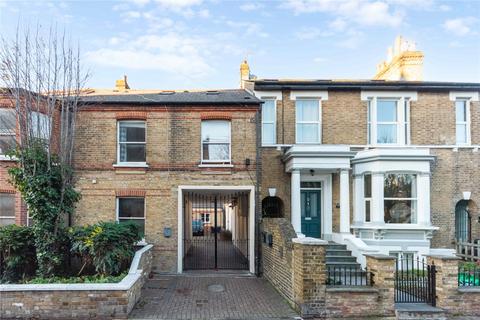 2 bedroom maisonette for sale, Broomfield Place, London, W13