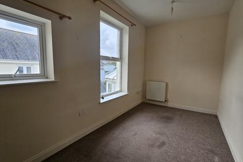 2 bedroom flat to rent, Dartmouth Road, Paignton TQ4