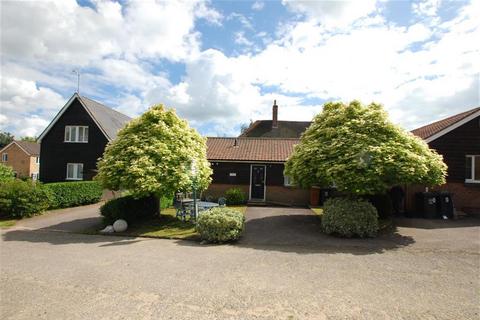 2 bedroom semi-detached bungalow to rent, Baldock Road, Buntingford, Herts