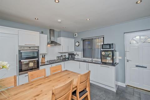 4 bedroom townhouse for sale, Town Street, Armley, Leeds