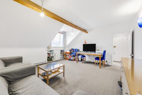 2 bedroom apartment for sale, Mount Park Road, London, W5