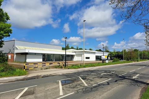 Industrial unit to rent, Showroom And Storage, York Road, Malton, North Yorkshire, YO17 6TB