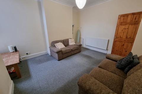 4 bedroom terraced house to rent, Great Western Street, M14 4LP