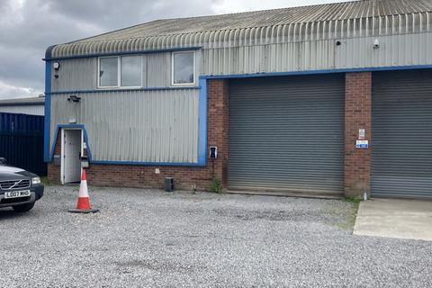 Industrial unit to rent, Warehouse & Office Unit, 2A Kettlestring Lane, York, YO30 4XF