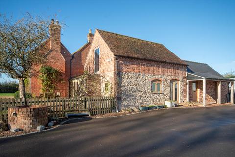 4 bedroom detached house for sale, Taynton, Gloucester, Gloucestershire, GL19.