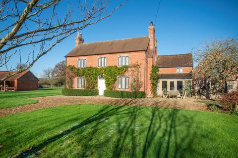 4 bedroom detached house for sale, Taynton, Gloucester, Gloucestershire, GL19.