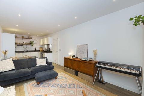 1 bedroom apartment for sale, at 4, 10 Atkins Square, Dalston Lane, London E8