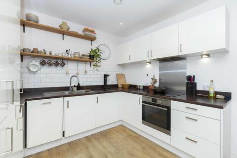 1 bedroom apartment for sale, at 4, 10 Atkins Square, Dalston Lane, London E8