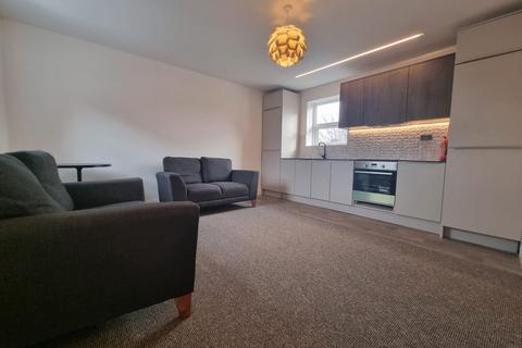 3 bedroom flat to rent, Anson Road, M14 5BZ