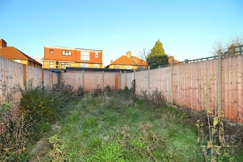 3 bedroom terraced house for sale, Oaklands Avenue, Edmonton, N9