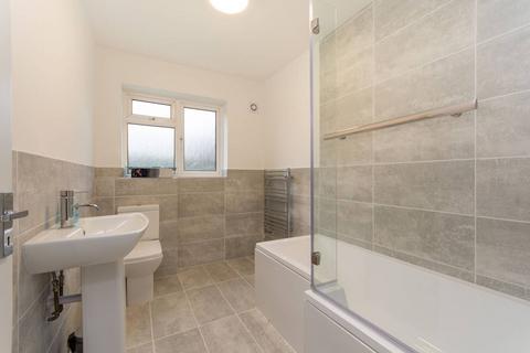 2 bedroom flat for sale, Lovelace Road, Surbiton, KT6