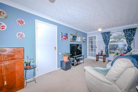 2 bedroom bungalow for sale, Chiltern Close, Benson OX10