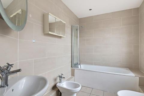 5 bedroom flat to rent, London NW8