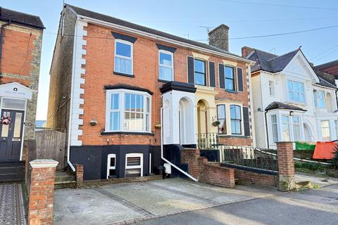 5 bedroom semi-detached house for sale, Gillingham Road, Gillingham ME7