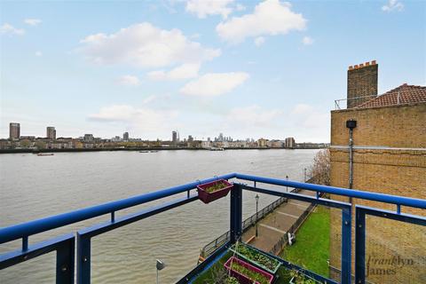 1 bedroom apartment to rent, Odyssey development, Canary Wharf, E14