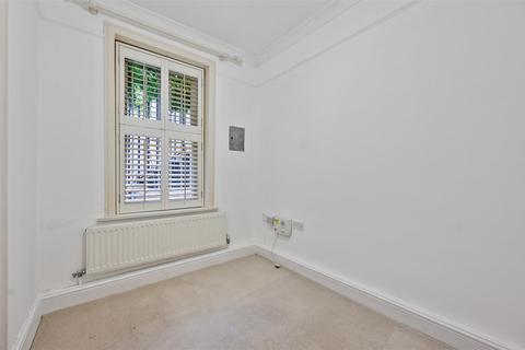 2 bedroom flat to rent, Girdlers Road, London, W14