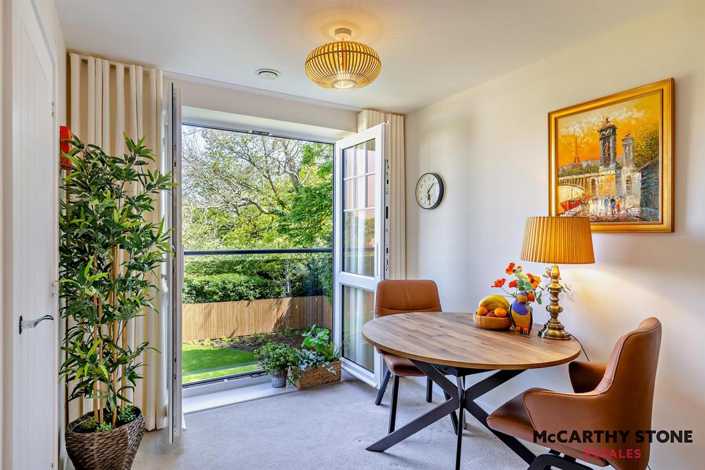 8598437-interior20-800.jpg