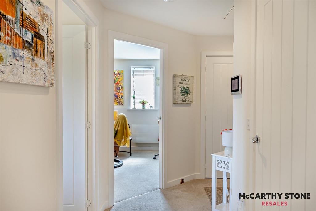 8598437-interior18-800.jpg