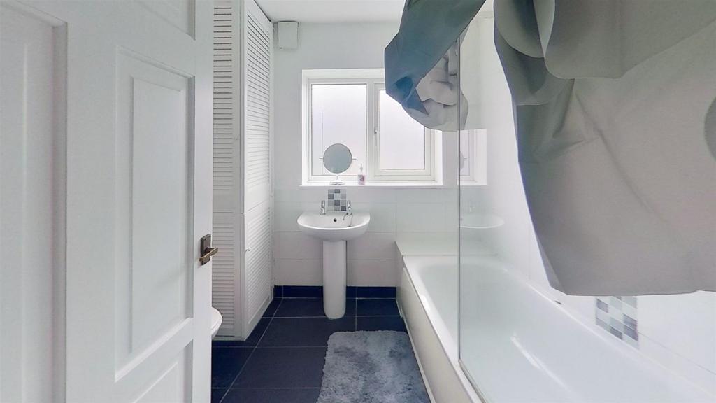 Harold-Road-Bathroom.jpg