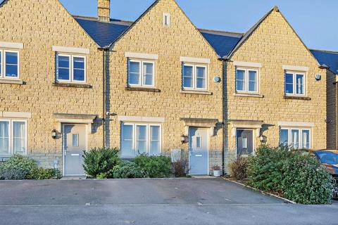 3 bedroom terraced house for sale, Spire View, Cirencester