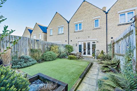 3 bedroom terraced house for sale, Spire View, Cirencester