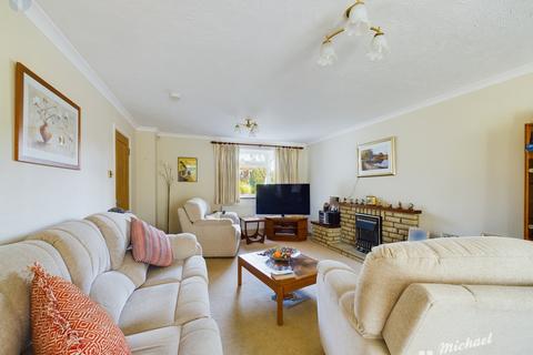 3 bedroom detached house for sale, Turnfurlong Lane, Aylesbury, Buckinghamshire