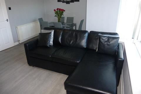 2 bedroom flat to rent, Bonnyrigg Drive, Glasgow G43