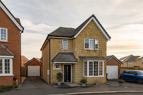 3 bedroom detached house for sale, Bay Gardens, Melksham SN12