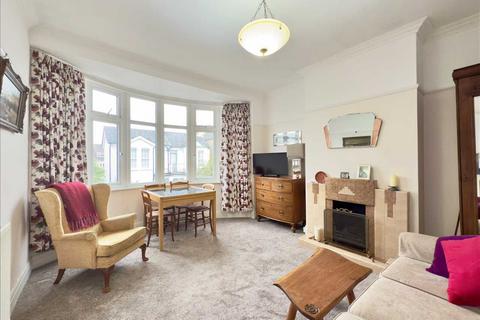 2 bedroom apartment for sale, Leigh on Sea SS9