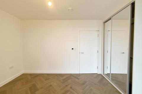 1 bedroom flat to rent, Orwell House, 2 Mile Walk, London