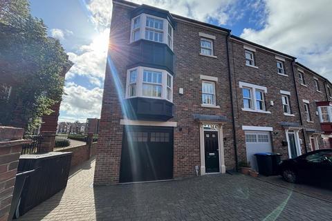 5 bedroom townhouse to rent, Dalton Crescent, Durham