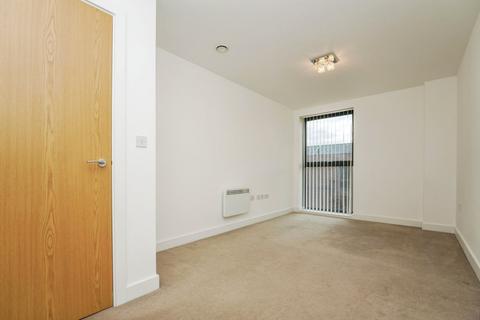 1 bedroom apartment for sale, Kiln Close, Gloucester, Gloucestershire, GL1