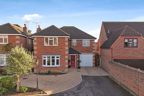 4 bedroom detached house for sale, Leonard Mews, Branksome Avenue