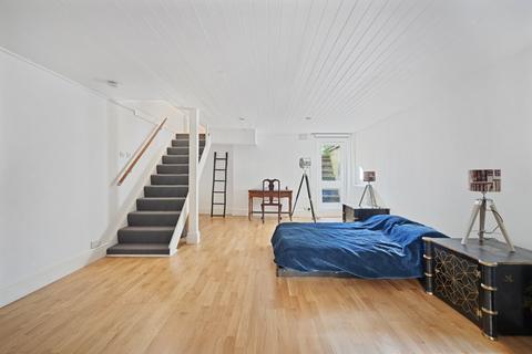 undefined, Banyard Road, London