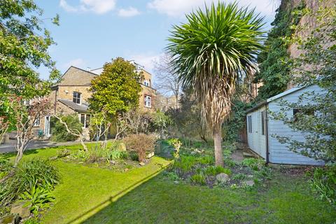 2 bedroom terraced house to rent, Banyard Road, London