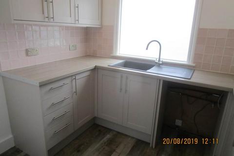 2 bedroom flat to rent, Alexandra Road, Southend On Sea