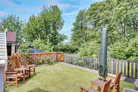 17 Apperley Gardens, Bradford, BD10 0ND
